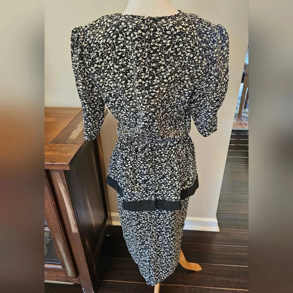Vintage 80's In Cinq Women's Dress •Size 12• Made In USA Black Floral Ruffle - Picture 9 of 12
